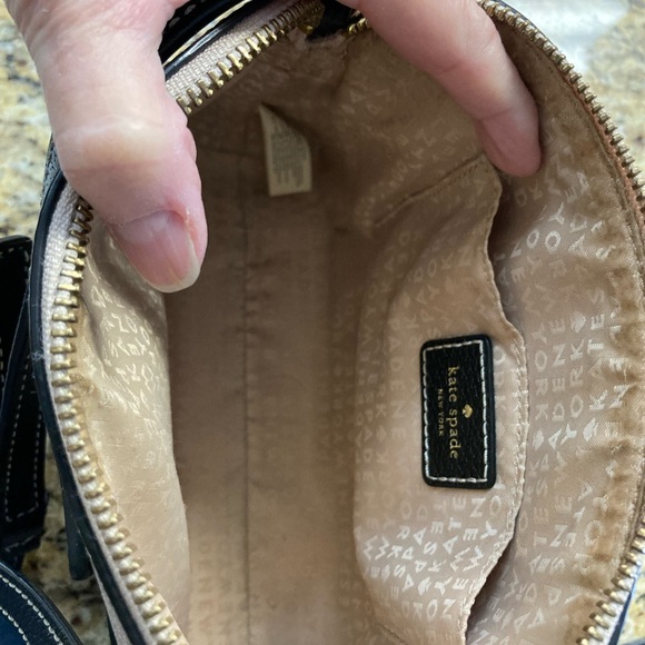 Kate Spade Creme & Black Crossbody. EUC. Measurements in pictures. - Picture 3 of 4